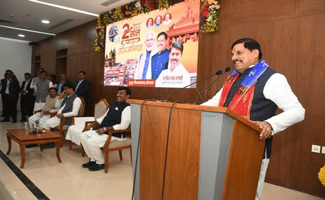 राजधानी में विभिन्न मार्गों पर बनने वाले द्वार विरासत के साथ विकास को करेंगे जीवंत : मुख्यमंत्री डॉ. यादव राजधानी में विभिन्न मार्गों पर बनने वाले द्वार विरासत के साथ विकास को करेंगे जीवंत : मुख्यमंत्री डॉ. यादव